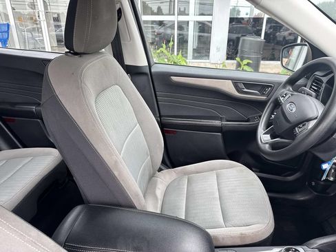 Used 2022 Ford Escape S FWD image 11