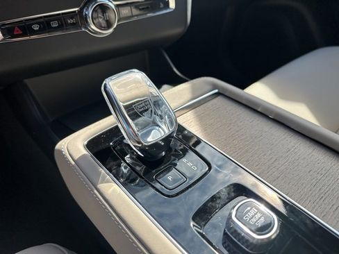 New 2026 Volvo XC90 B6 Plus w/ Protection Package Premier image 14