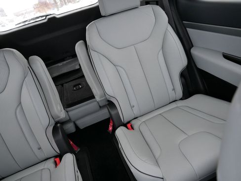 Certified 2025 Hyundai Palisade SEL image 14