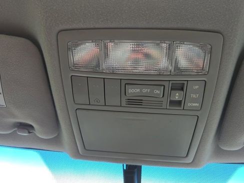 Used 2007 Toyota Camry Hybrid FWD image 24