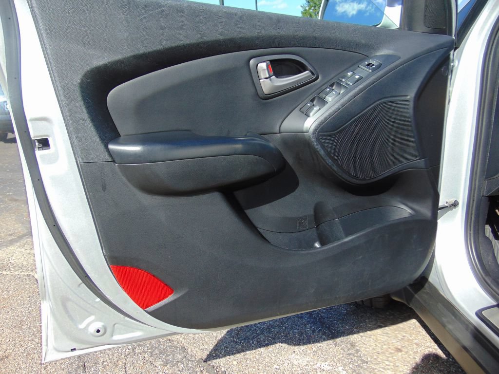 Used 2013 Hyundai Tucson Limited AWD/4WD image 22