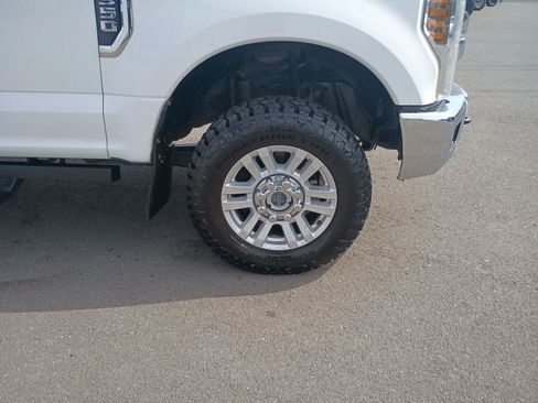 Used 2018 Ford F350 XLT w/ XLT Value Package AWD/4WD image 5