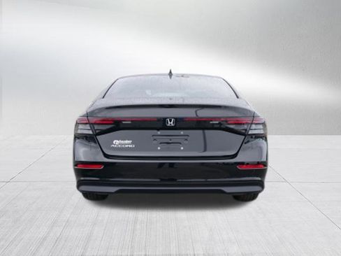 New 2025 Honda Accord SE image 4