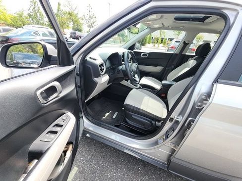 Certified 2024 Hyundai Venue SEL FWD image 23