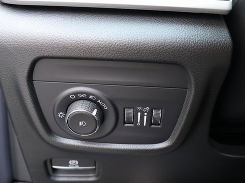 New 2025 Jeep Grand Cherokee Limited w/ Luxury Tech Group II image 14