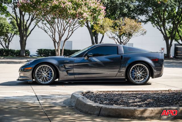 Used 2009 Chevrolet Corvette ZR1 w/ Preferred Equipment Group RWD image 44