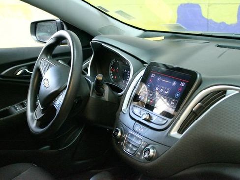 Used 2023 Chevrolet Malibu LT FWD image 10