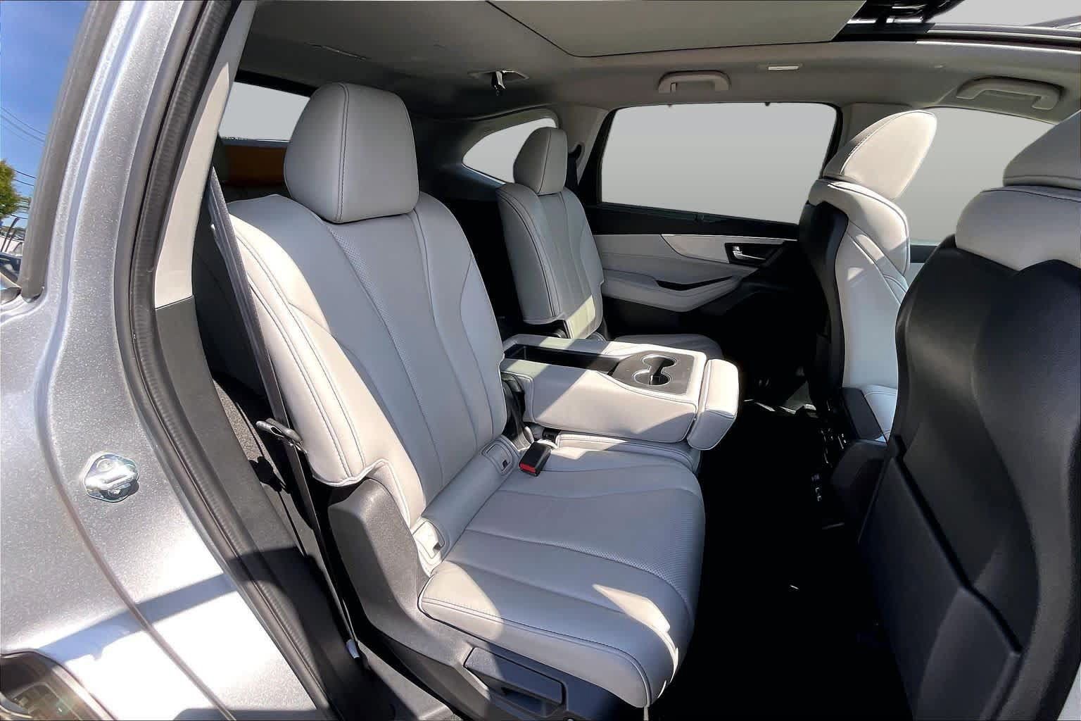 Certified 2024 Acura MDX w/ Technology Package AWD/4WD image 19