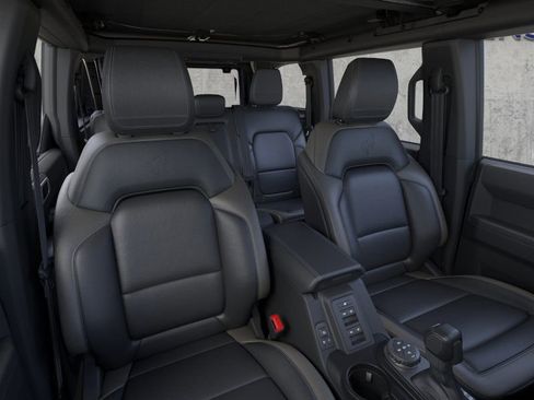 New 2025 Ford Bronco Outer Banks w/ Sasquatch Package image 10