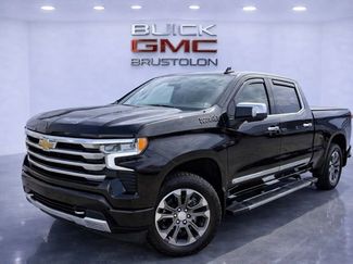 Used 2023 Chevrolet Silverado 1500 High Country w/ Technology Package video 3