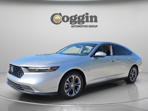 Used 2024 Honda Accord EX image 1