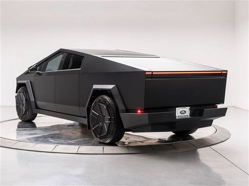 Used 2024 Tesla Cybertruck AWD Crew Cab image 3