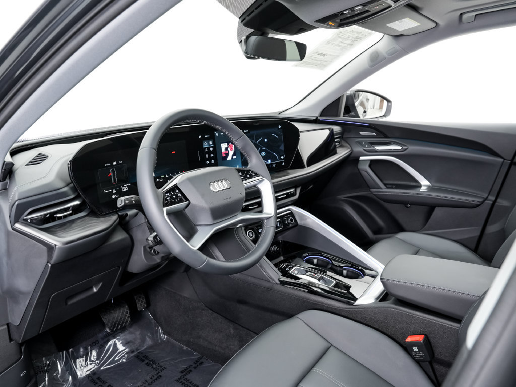 Used 2025 Audi Q5 Premium AWD/4WD image 4