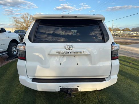Used 2016 Toyota 4Runner SR5 Premium image 6