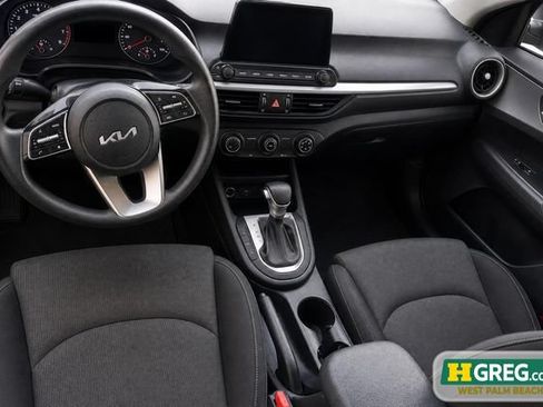 Used 2024 Kia Forte LXS FWD image 13