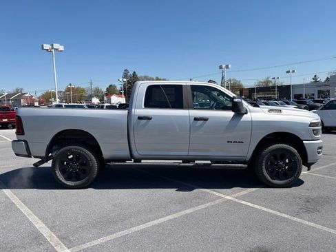 New 2026 RAM 2500 Big Horn AWD/4WD image 7