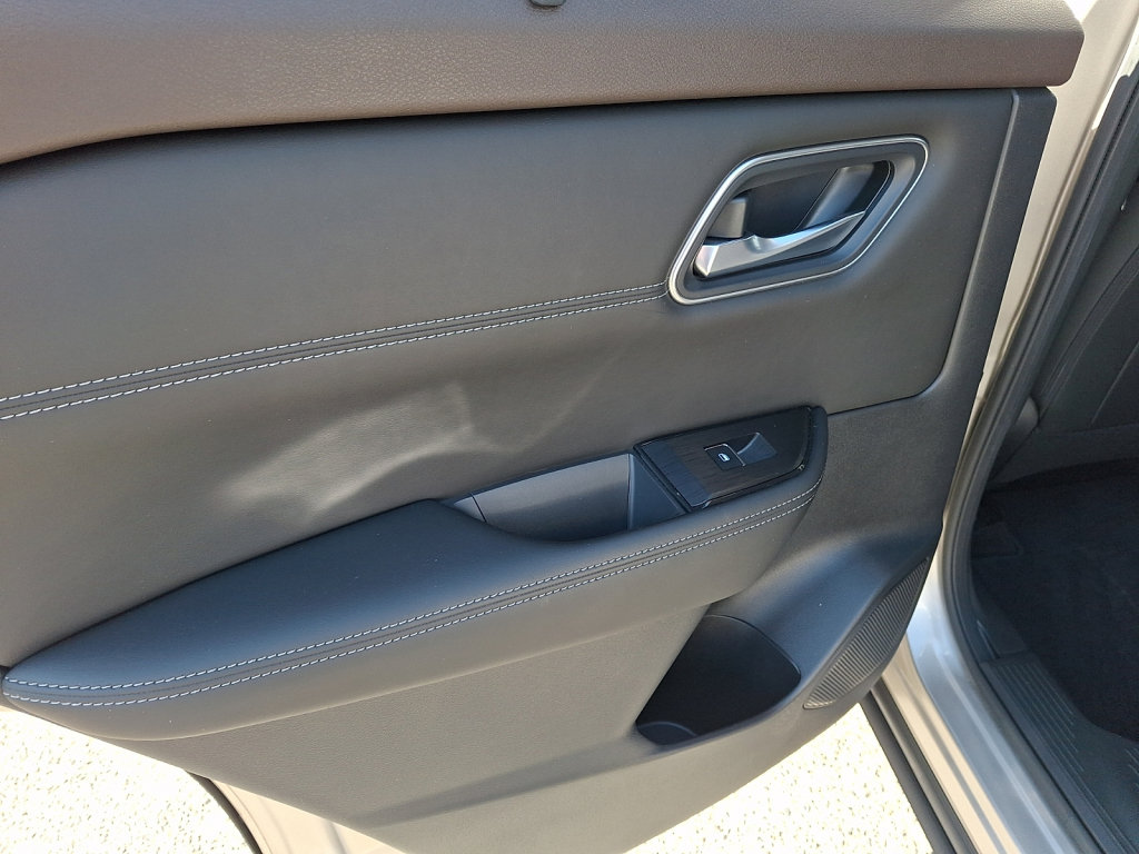 Used 2021 Nissan Rogue SL w/ Premium Package AWD/4WD image 19