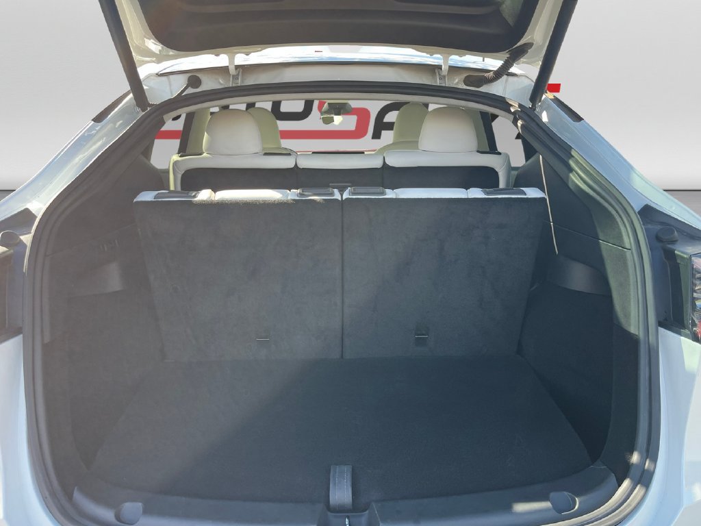 Used 2024 Tesla Model Y Long Range AWD/4WD image 19