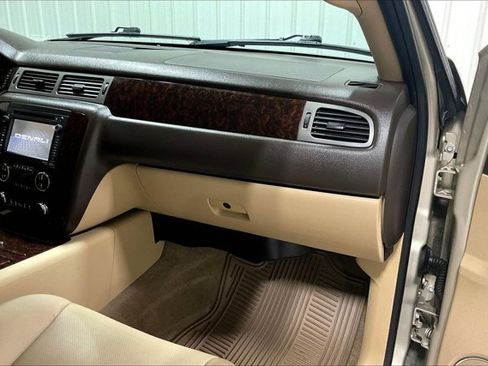 Used 2014 GMC Yukon Denali image 16