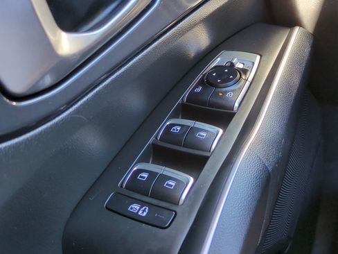 Certified 2023 Kia Sorento S w/ Panoramic Sunroof Package image 25