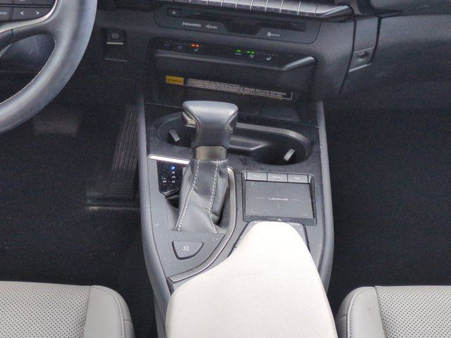 Used 2019 Lexus UX 200 w/ Accessory Package 2 FWD image 18
