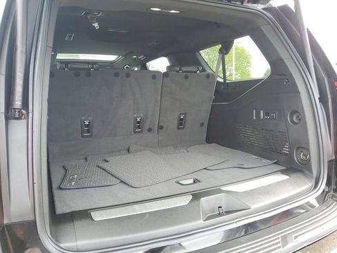 Used 2024 GMC Yukon XL Denali AWD/4WD image 33