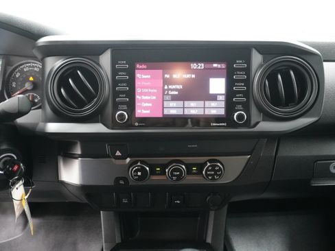 Used 2022 Toyota Tacoma SR w/ SX Package RWD image 15