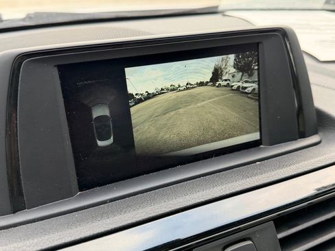 Used 2020 BMW 230i xDrive Convertible image 18