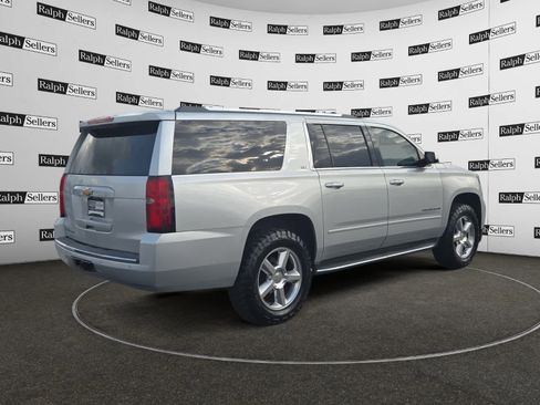 Used 2016 Chevrolet Suburban LTZ image 6