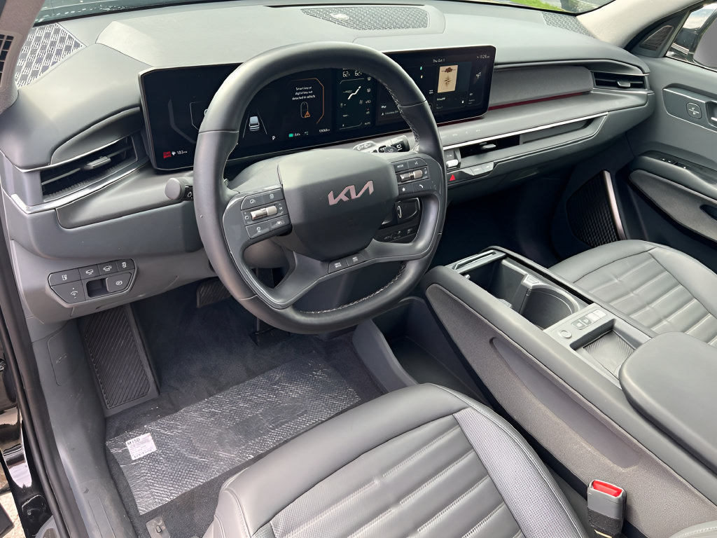 Used 2024 Kia EV9 Land AWD/4WD image 17