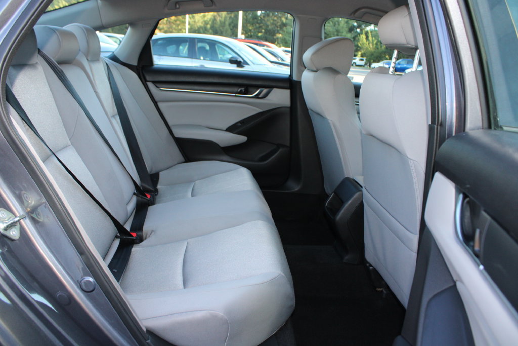 Used 2018 Honda Accord LX image 13