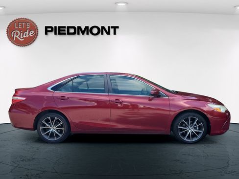 Used 2015 Toyota Camry XSE FWD image 4