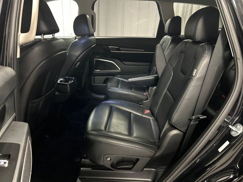 Used 2025 Kia Telluride S FWD image 19