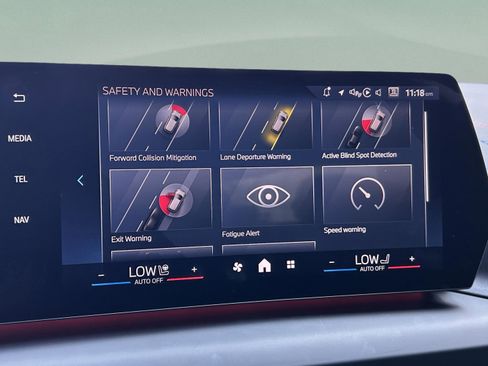 Used 2025 BMW 228i xDrive w/ Technology Package image 17