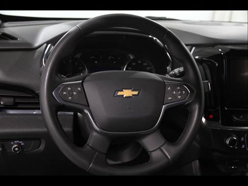 Used 2023 Chevrolet Traverse LT AWD/4WD image 7