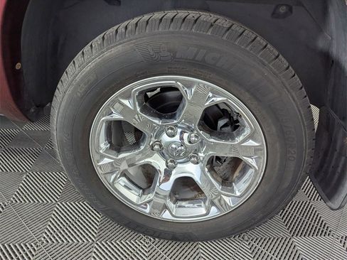 Used 2016 RAM 1500 Laramie w/ Convenience Group image 18