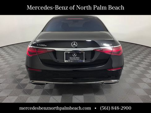 Certified 2023 Mercedes-Benz S 580e 4MATIC Sedan image 5
