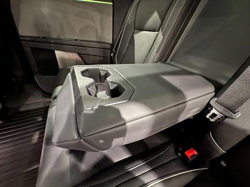 Used 2025 Tesla Cybertruck AWD Crew Cab image 29