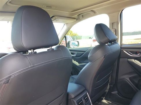 Used 2019 Subaru Forester Limited image 12