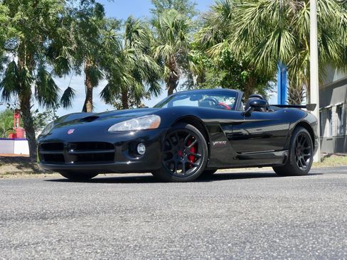 Used 2004 Dodge Viper SRT-10 image 9