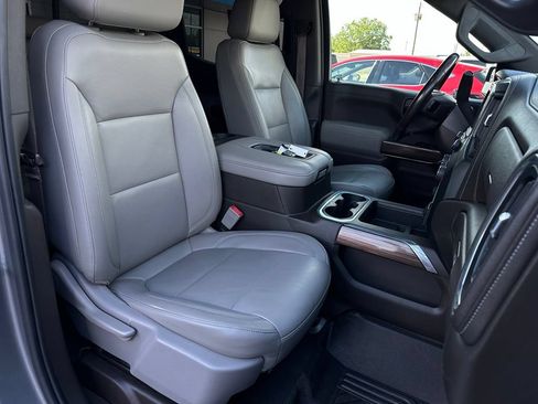 Used 2020 Chevrolet Silverado 1500 LT Trail Boss AWD/4WD image 17