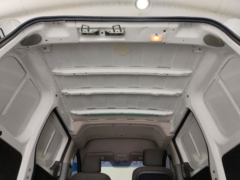 Used 2017 Nissan NV200 S image 41