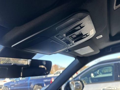 Used 2024 Toyota Highlander XSE image 28