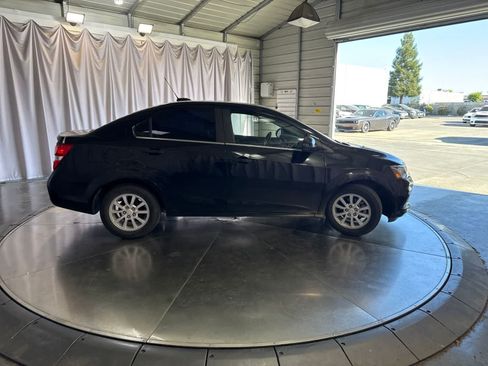 Used 2019 Chevrolet Sonic LT FWD image 4