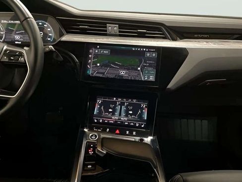 Used 2022 Audi e-tron Premium Plus w/ Premium Plus Package image 28