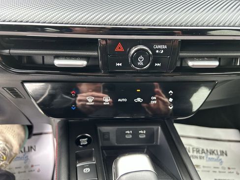 Used 2025 Nissan Kicks SR AWD/4WD image 24