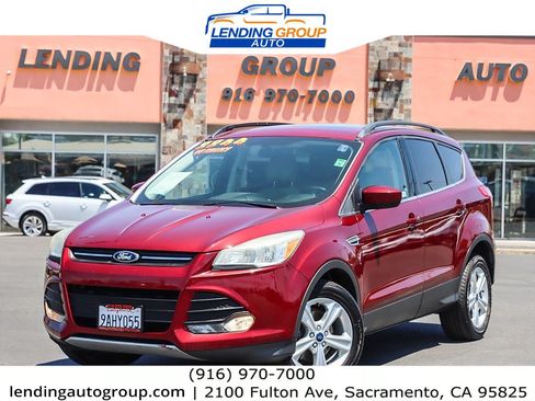 Used 2014 Ford Escape SE w/ Equipment Group 201A FWD image 1