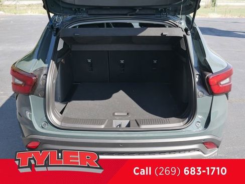 New 2025 Chevrolet Trax LT w/ Driver Confidence Package image 19