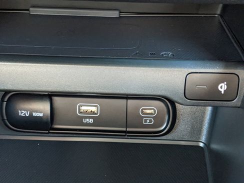 Certified 2025 Kia Soul GT-Line image 47