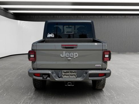 Used 2020 Jeep Gladiator Overland AWD/4WD image 4